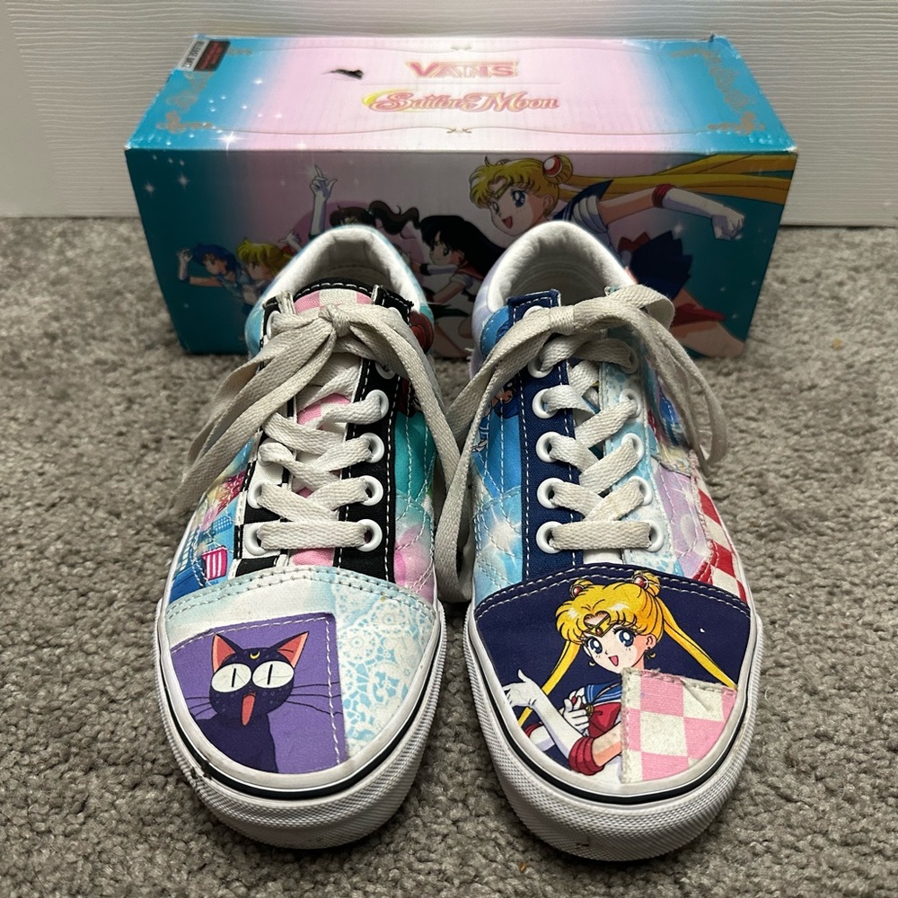 Sailor Moon like new Vans Size 3.5
